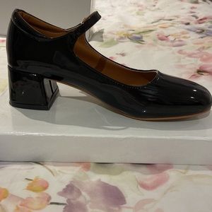 Womens black Mary Janes